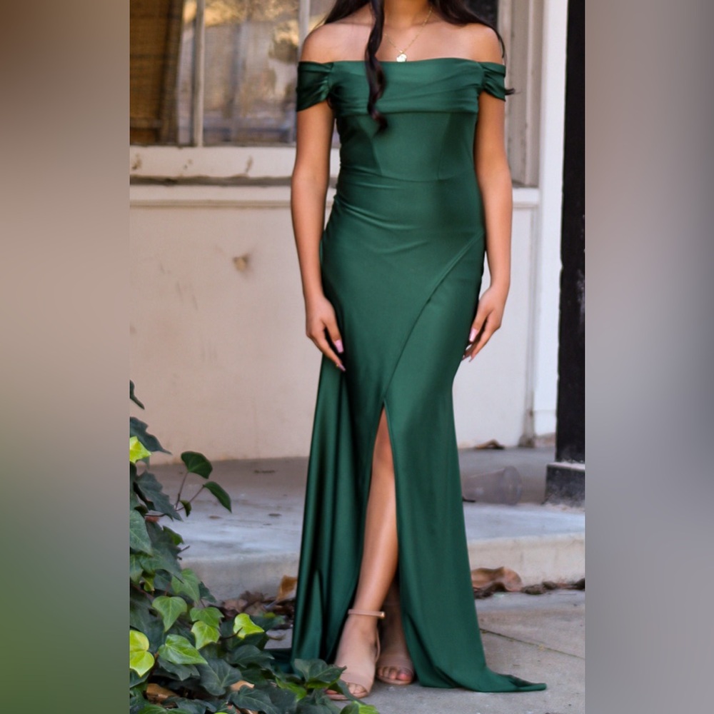 Elegant Green Evening Dress